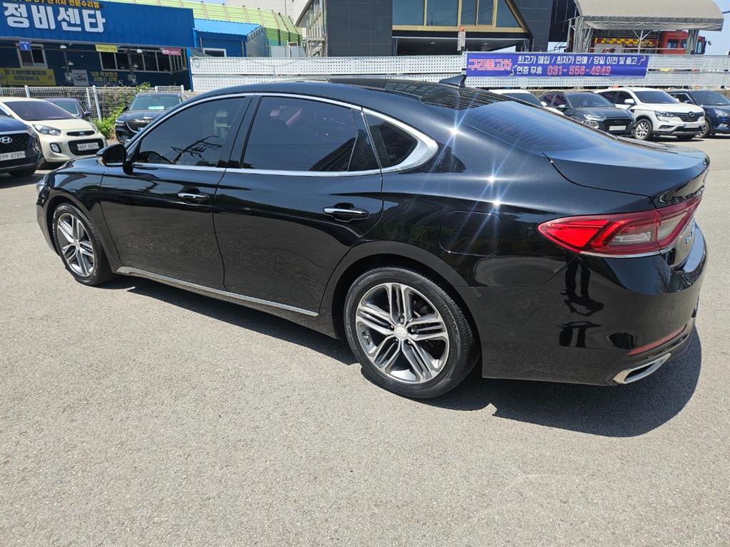 HYUNDAI Grandeur - Vista 5