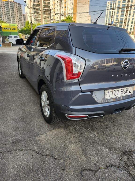 Ssangyong Tivoli 2019 Gris - Importación desde Corea - HF Imports Iquique - Foto 1