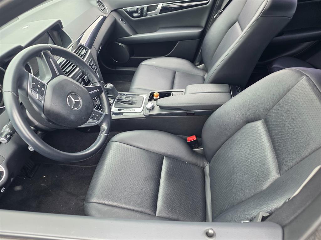Mercedes Benz C Class - Vista 9