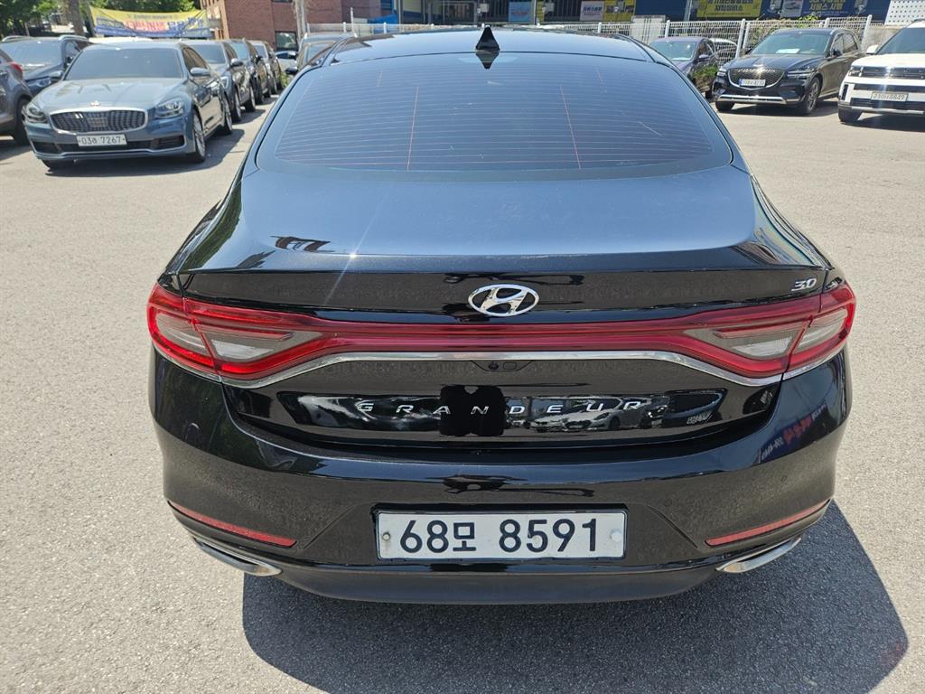HYUNDAI Grandeur - Vista 4