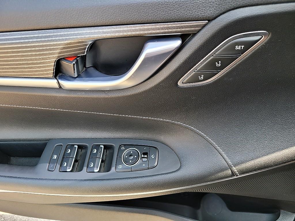 HYUNDAI Grandeur - Vista 12