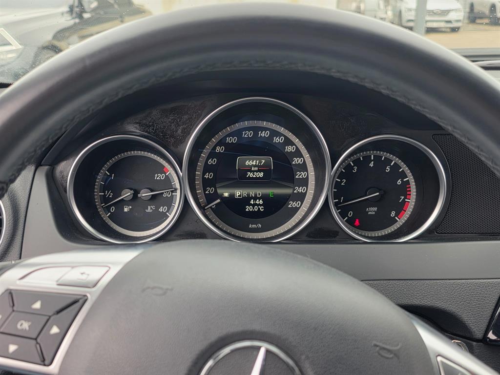 Mercedes Benz C Class - Vista 5