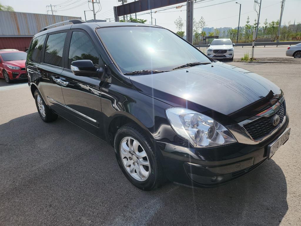 KIA Carnival - Vista 3