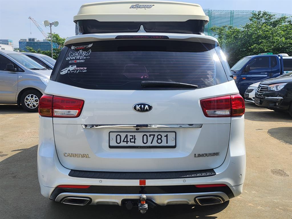KIA Carnival - Vista 3