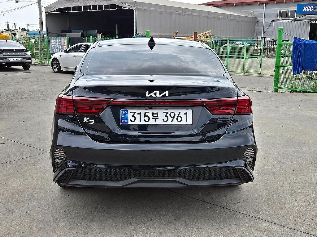 KIA K3 - Vista 4