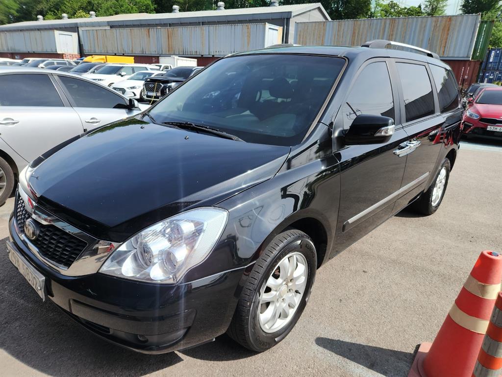 KIA Carnival - Vista 2