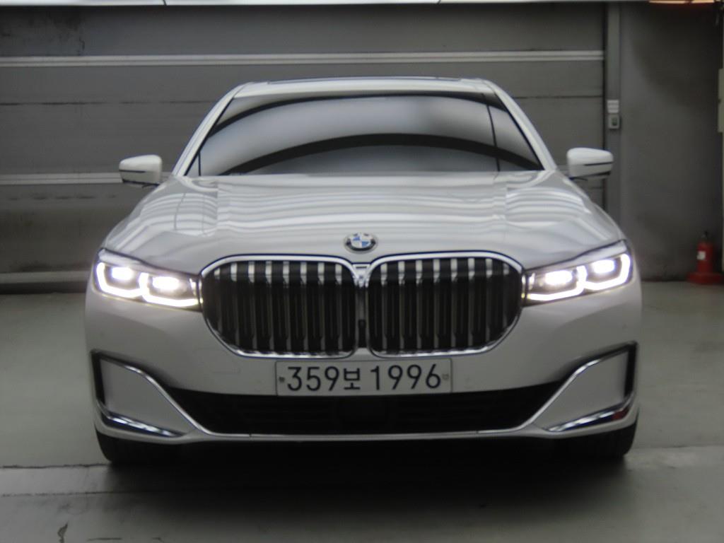 BMW 7 Series - Vista 2