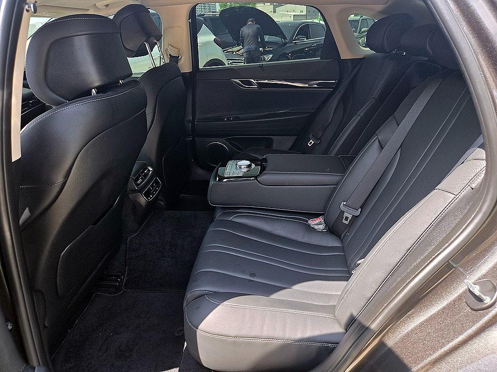 Genesis G80 - Vista 6