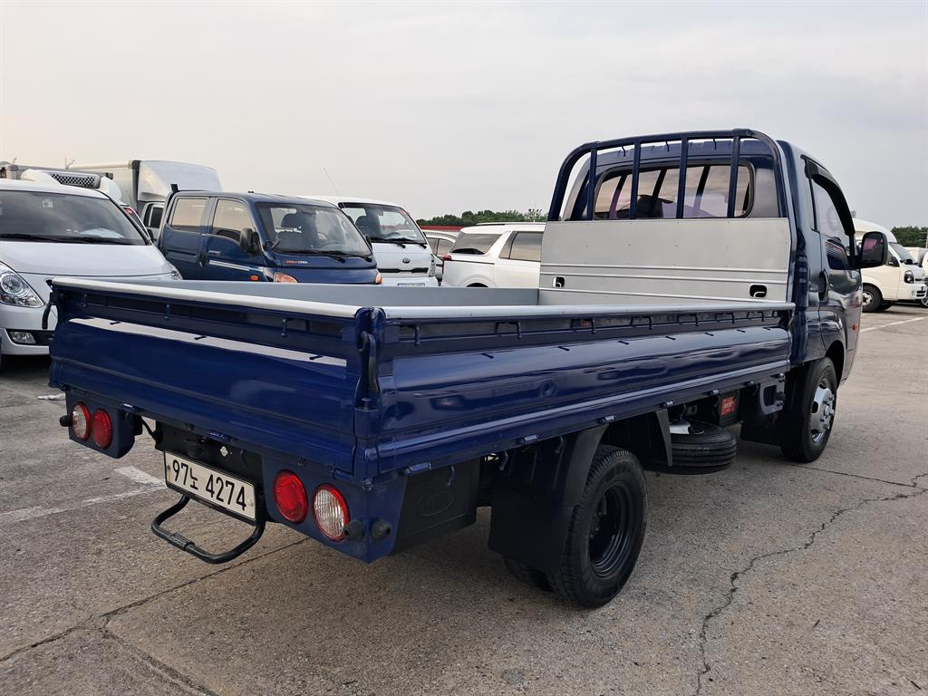 Small Truck Cargo (small) - Vista 3