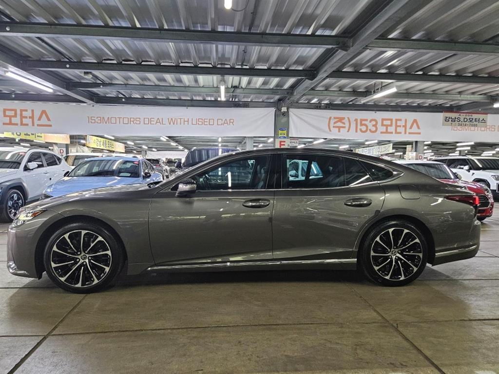 Lexus LS - Vista 3