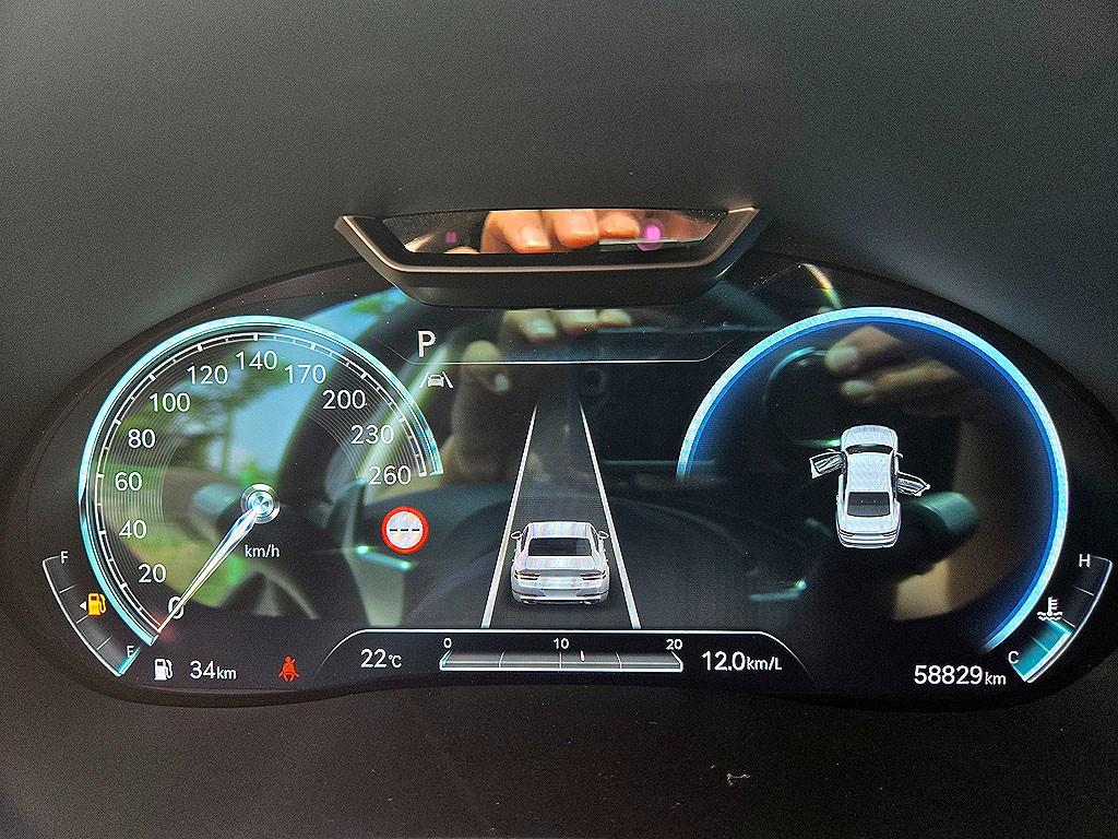 Genesis G80 - Vista 9