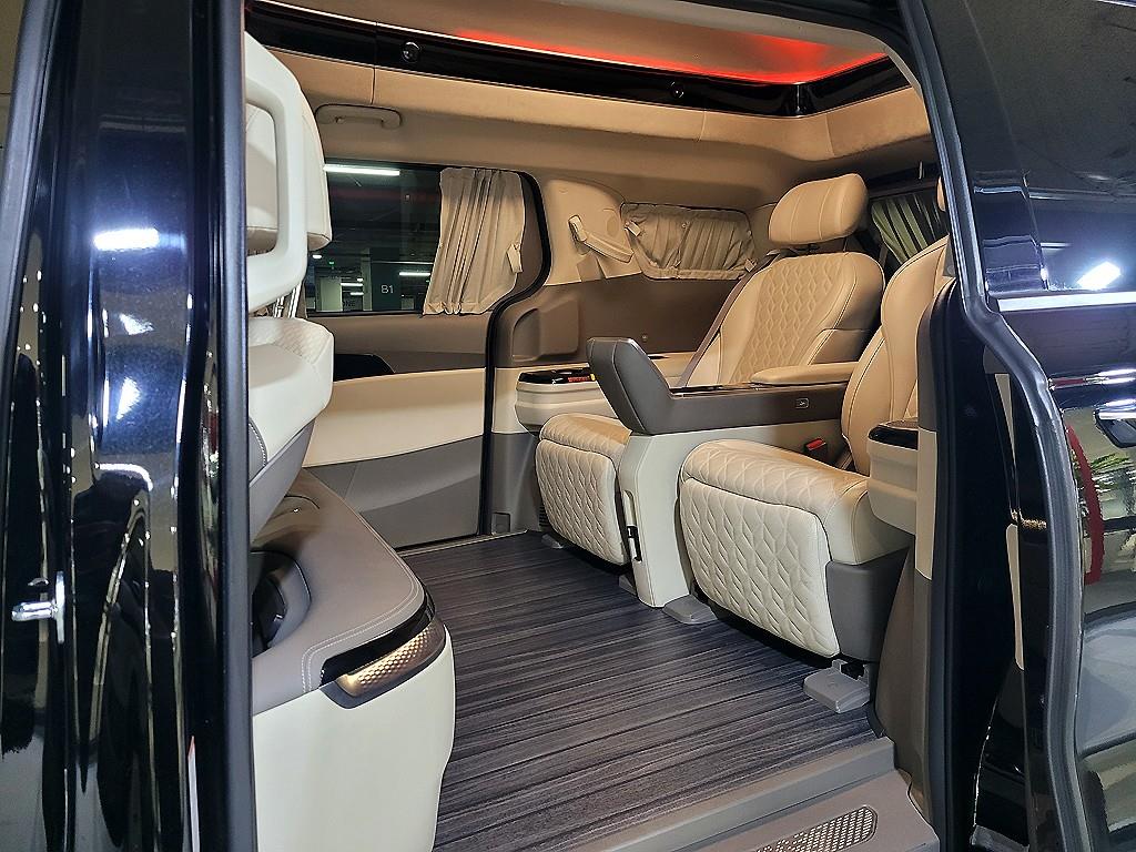 KIA Carnival - Vista 8