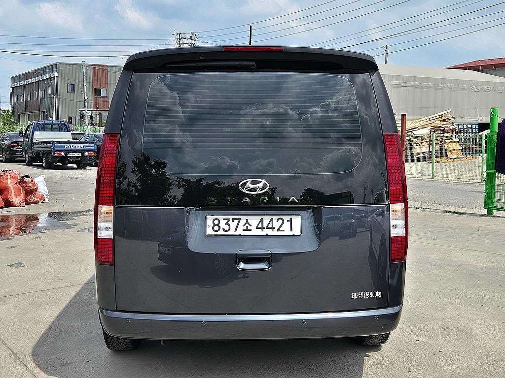 HYUNDAI Staria - Vista 4