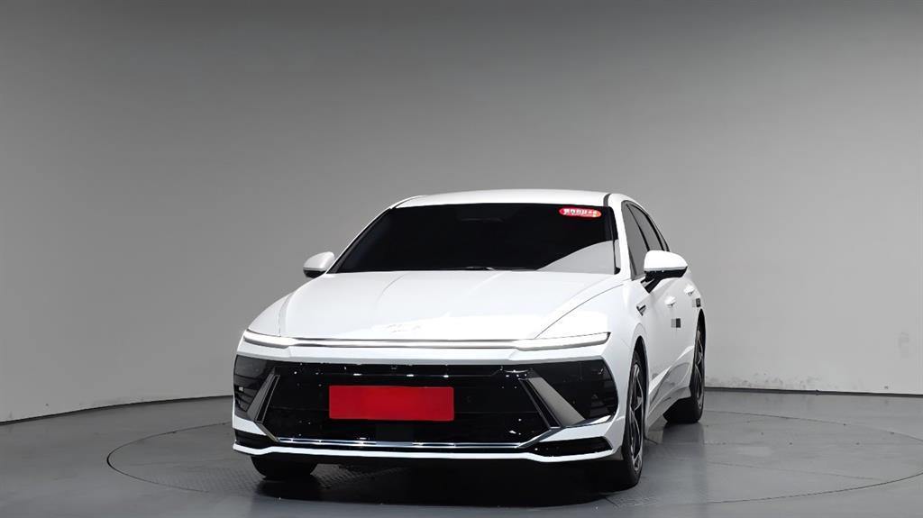 HYUNDAI Sonata - Vista 3