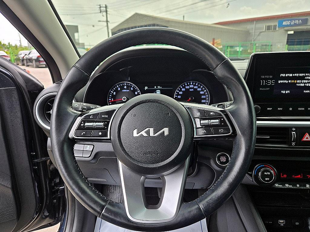 KIA K3 - Vista 8