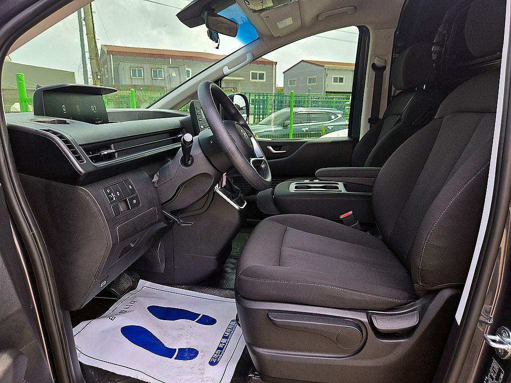 HYUNDAI Staria - Vista 6