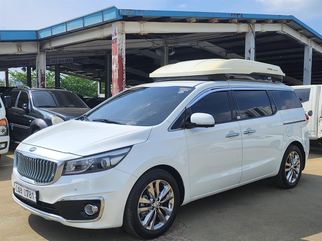 KIA Carnival - Vista 2