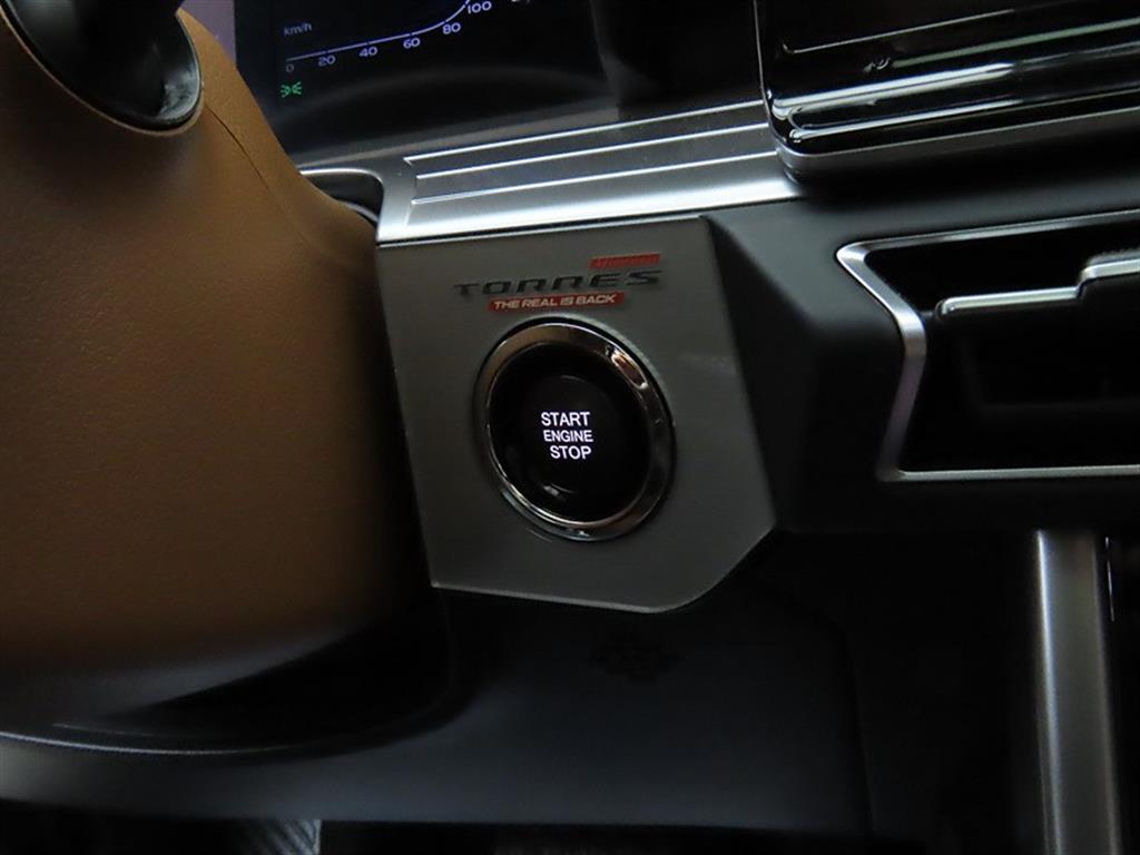 Ssangyong Torres - Vista 11