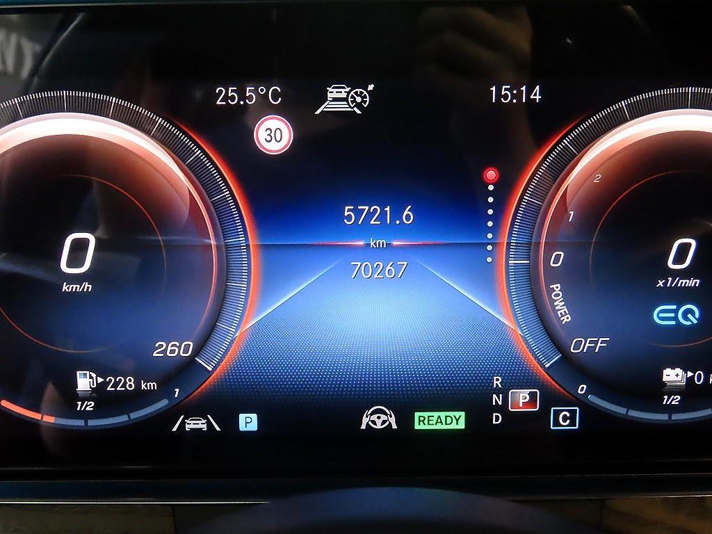 Mercedes Benz E class - Vista 11