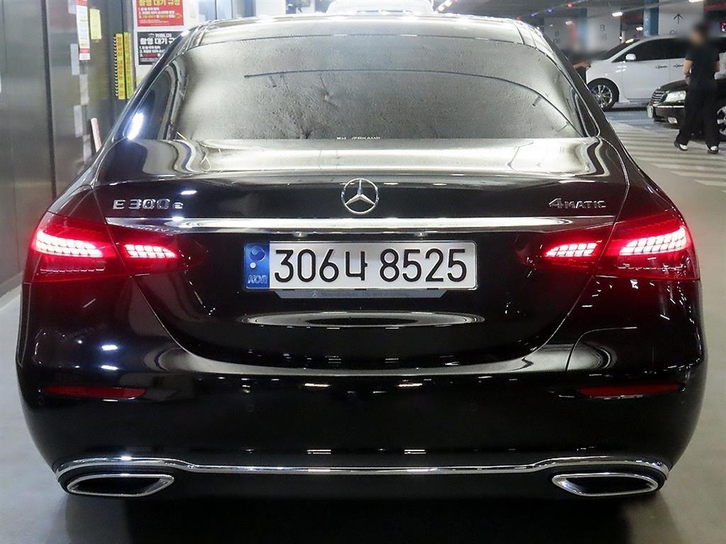 Mercedes Benz E class - Vista 9