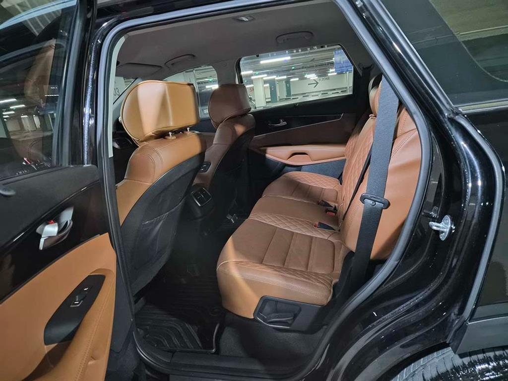 KIA Sorento - Vista 7