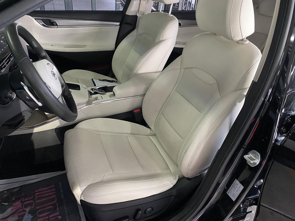 HYUNDAI Grandeur - Vista 12