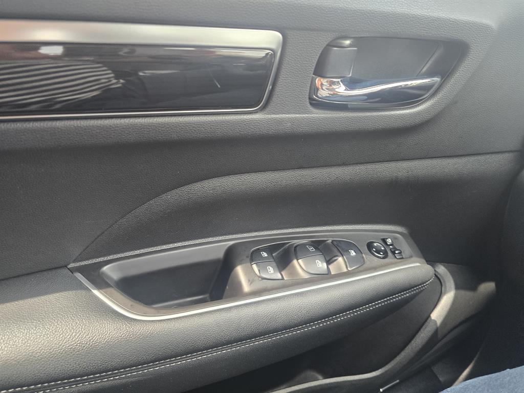 SAMSUNG QM6 2019 Blanco - Importación desde Corea - HF Imports Iquique - Foto 14
