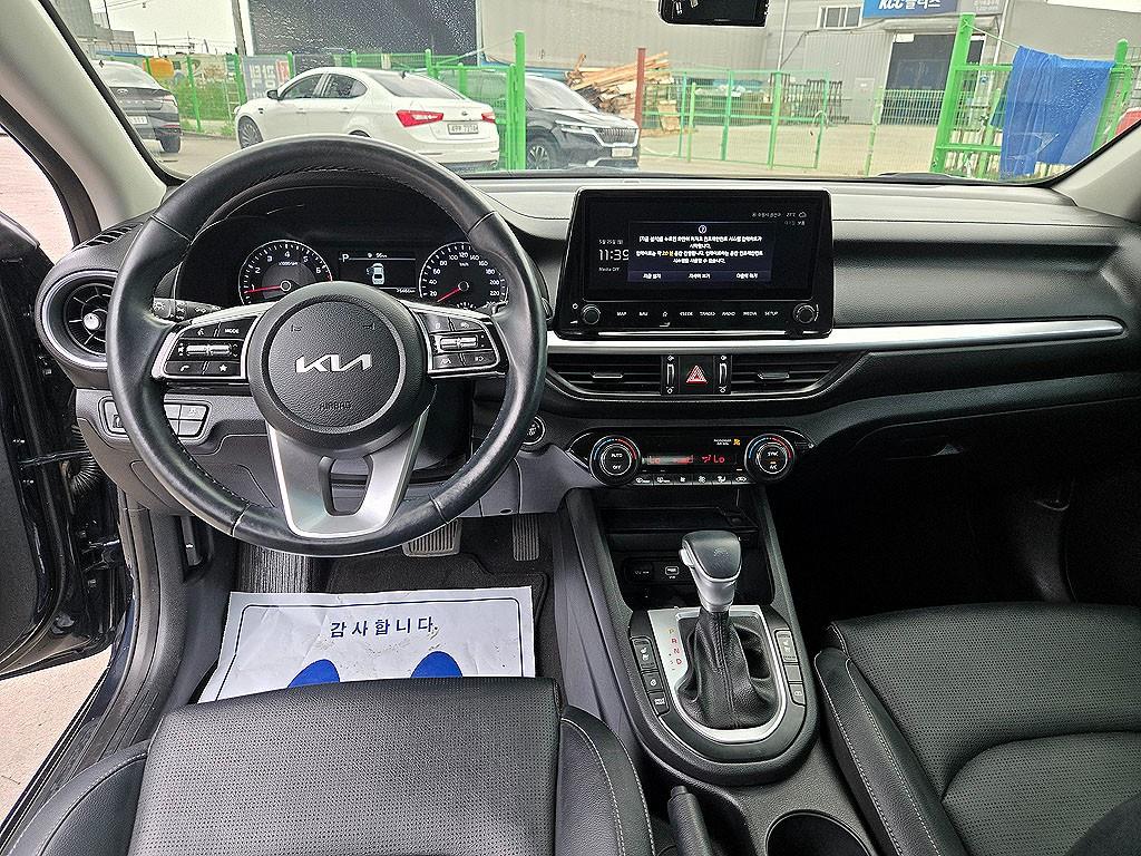 KIA K3 - Vista 5
