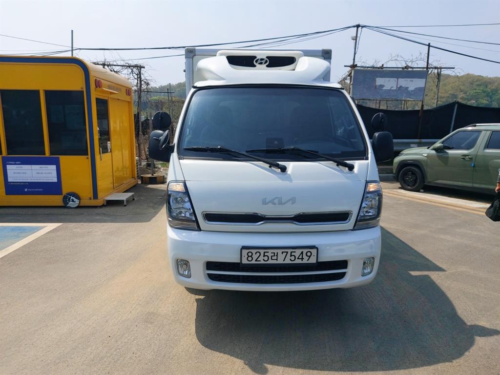 Small Truck Top_Frozen Top 2022 Blanco - Importación desde Corea - HF Imports Iquique - Foto 1