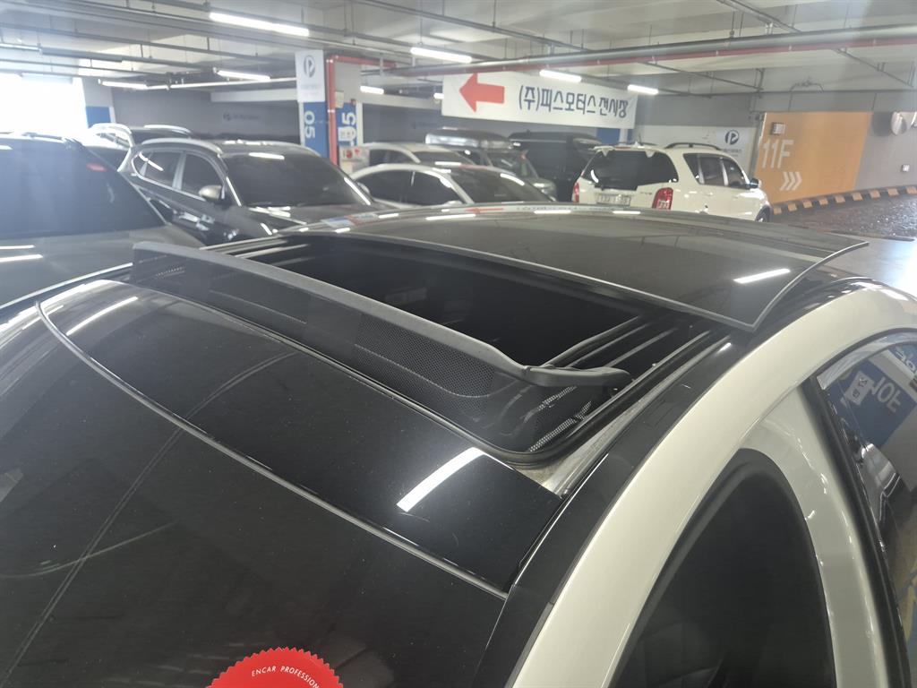 Mercedes Benz S Class - Vista 12