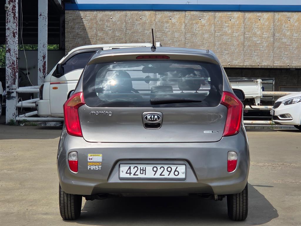 KIA Morning - Vista 4