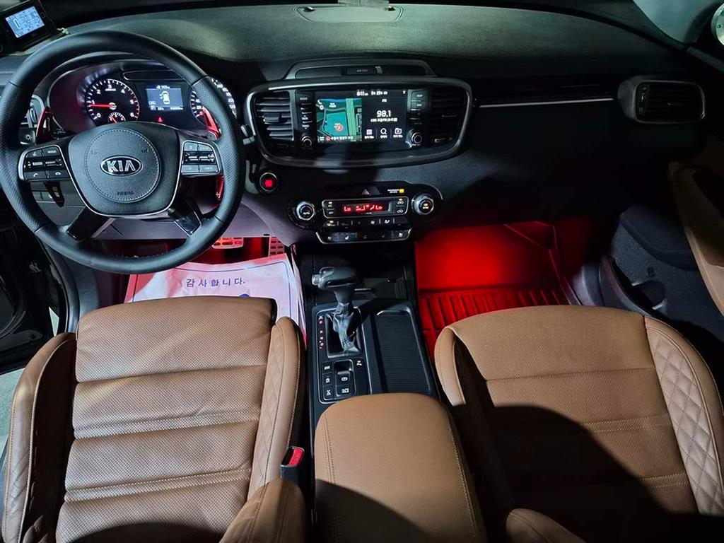 KIA Sorento - Vista 10