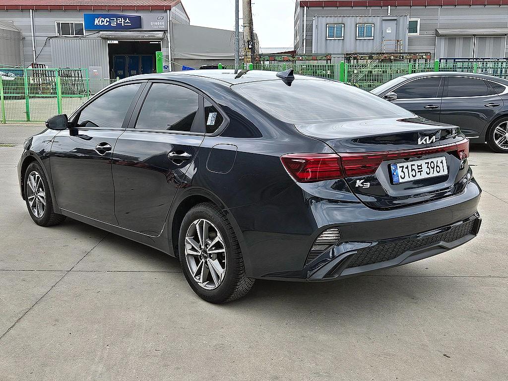 KIA K3 - Vista 3