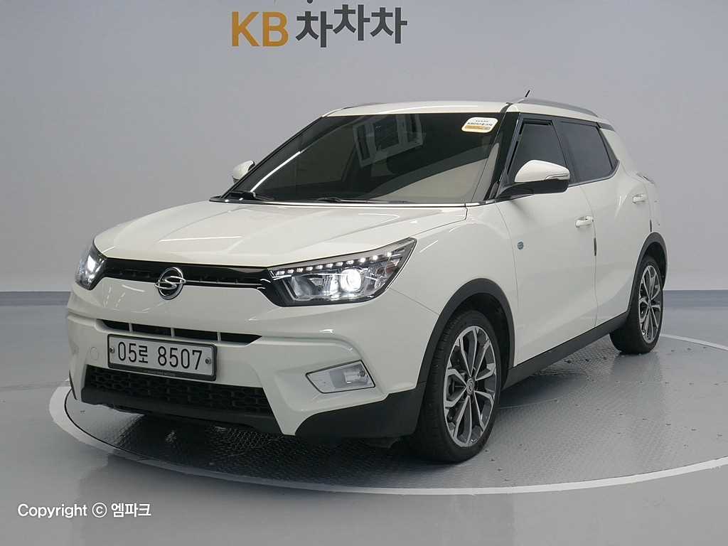Ssangyong Tivoli 2017 Blanco - Importación desde Corea - HF Imports Iquique - Foto 1