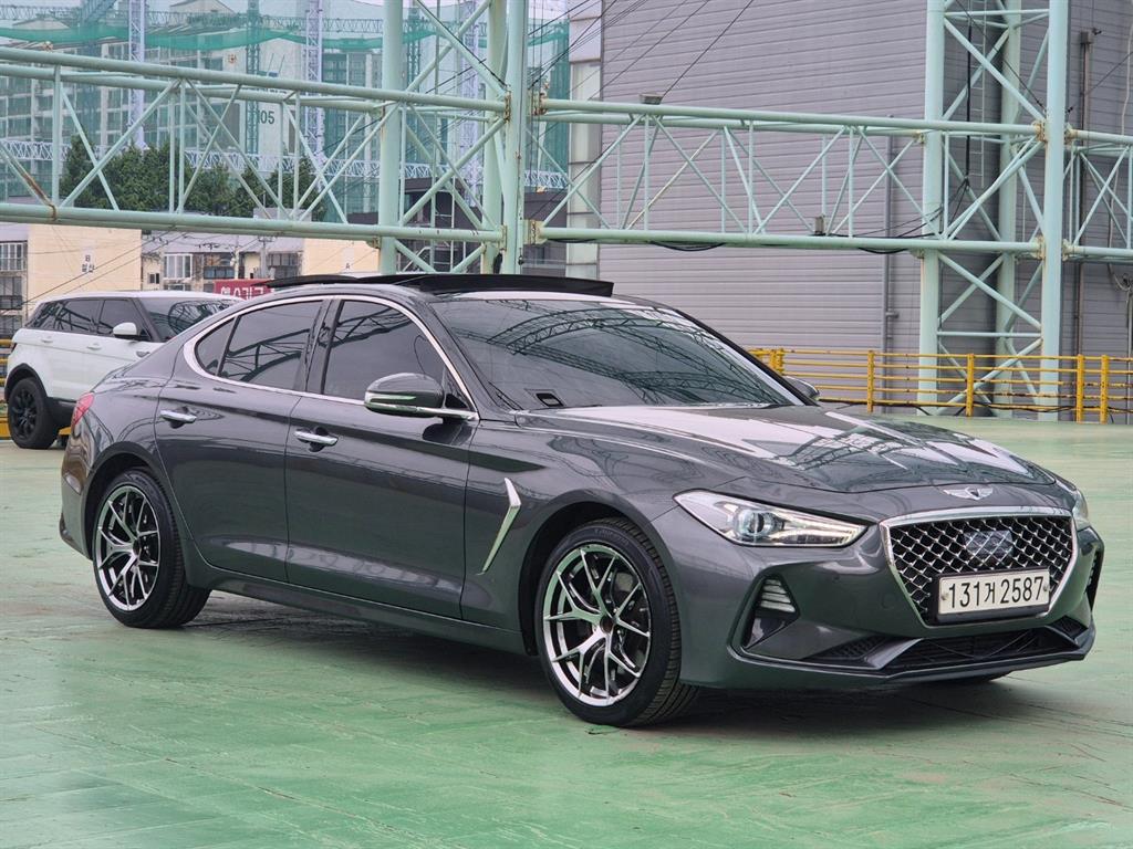 Genesis G70 - Vista 3
