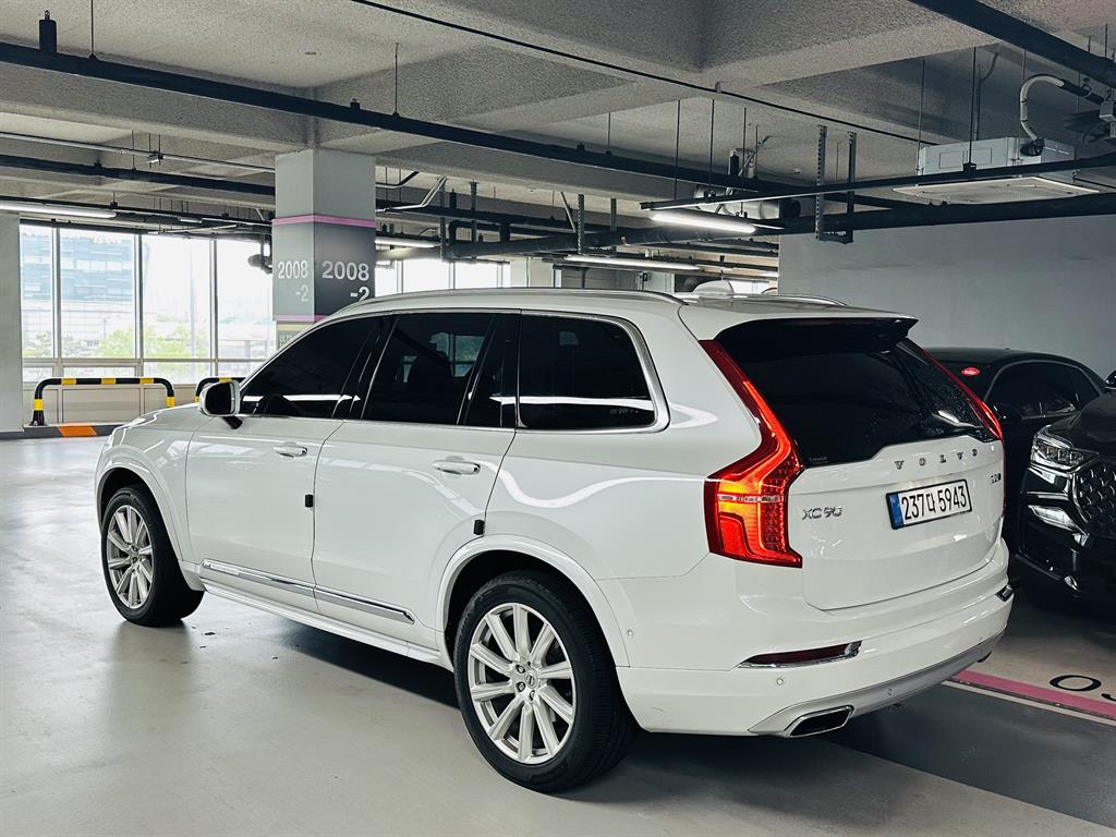 Volvo XC90 - Vista 3