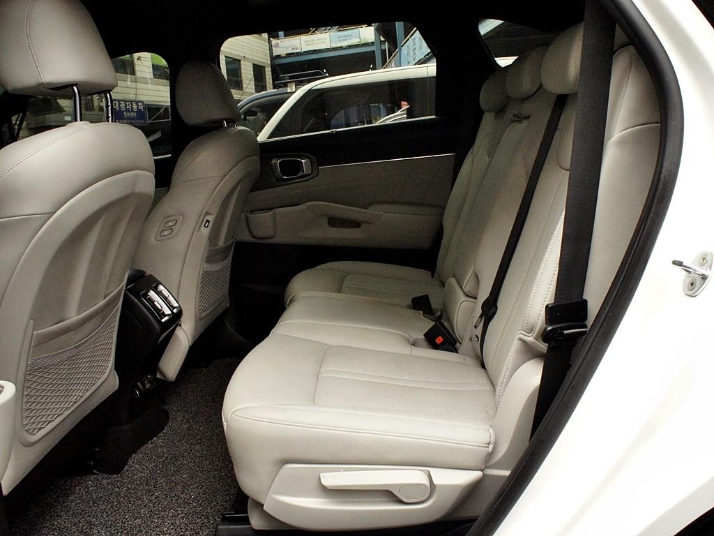 KIA Sorento - Vista 11