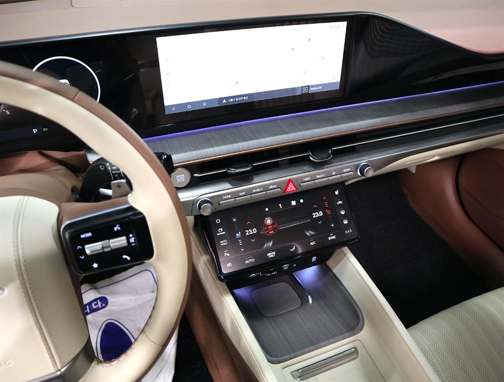 HYUNDAI Grandeur - Vista 11