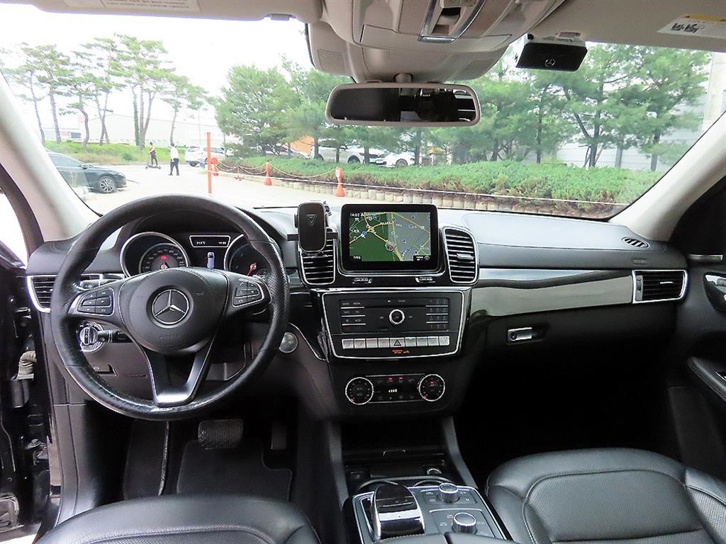 Mercedes Benz GLS Class - Vista 7