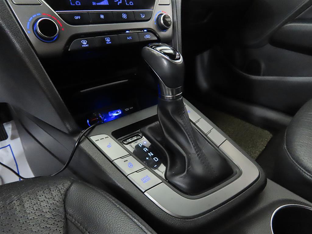 HYUNDAI Avante - Vista 11