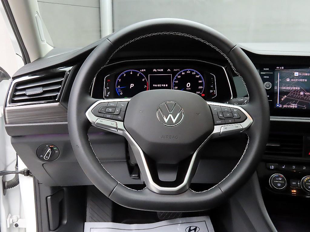 Volkswagen Jetta - Vista 9