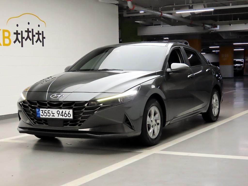 HYUNDAI Avante - Vista 2