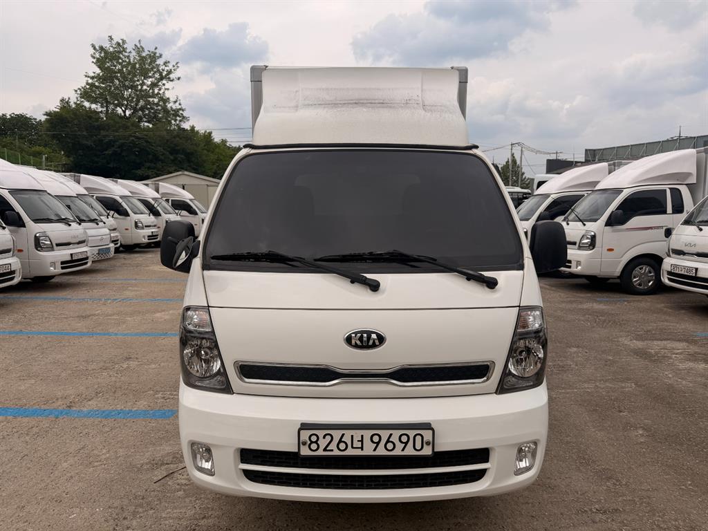 Small Truck Normal Box(High Deck) 2019 Blanco - Importación desde Corea - HF Imports Iquique - Foto 1