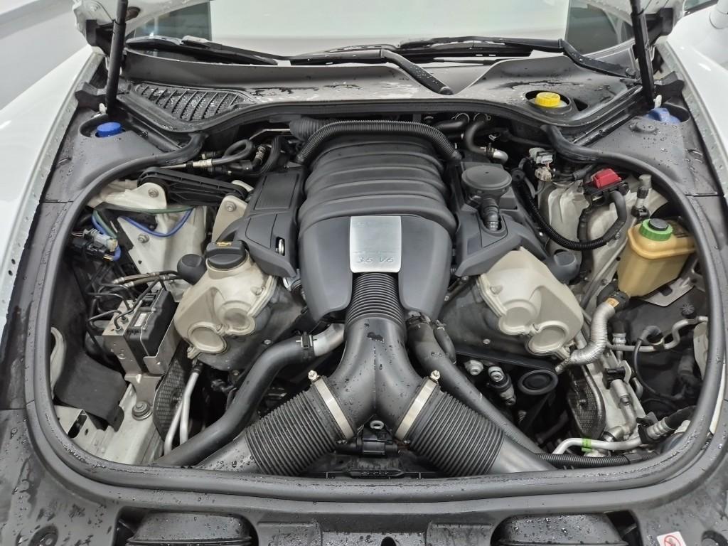 Porsche Panamera - Vista 5
