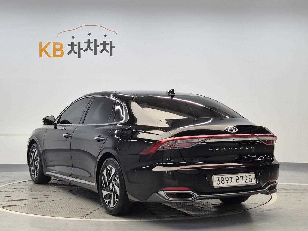 HYUNDAI Grandeur - Vista 2