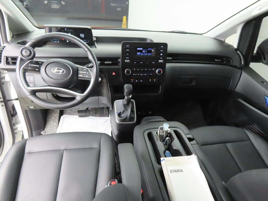 HYUNDAI Staria - Vista 8