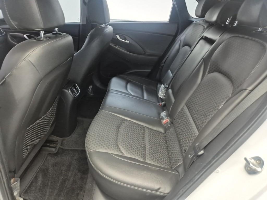 HYUNDAI i30 2017 Blanco - Importación desde Corea - HF Imports Iquique - Foto 14