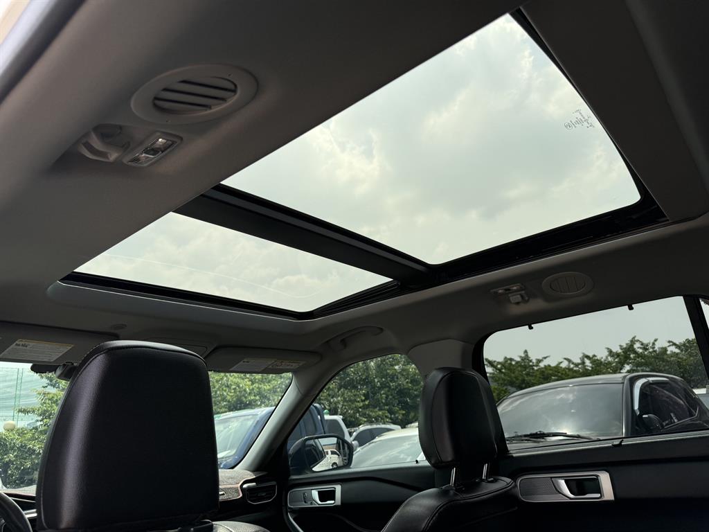 Ford Explorer - Vista 11
