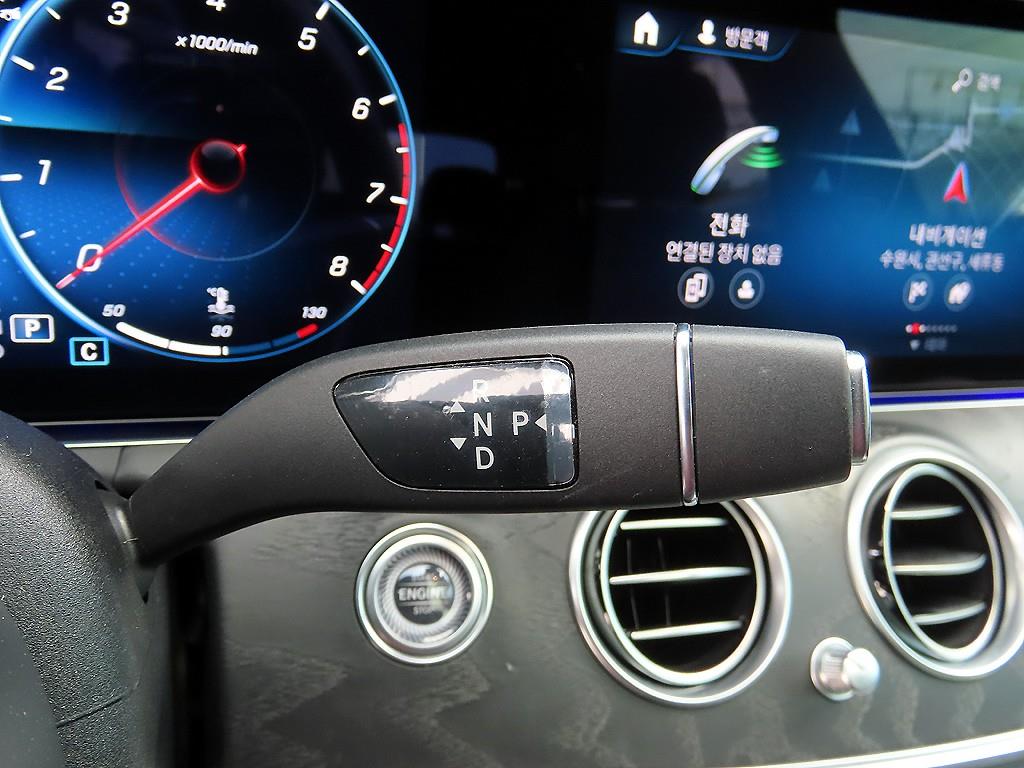 Mercedes Benz E class - Vista 10