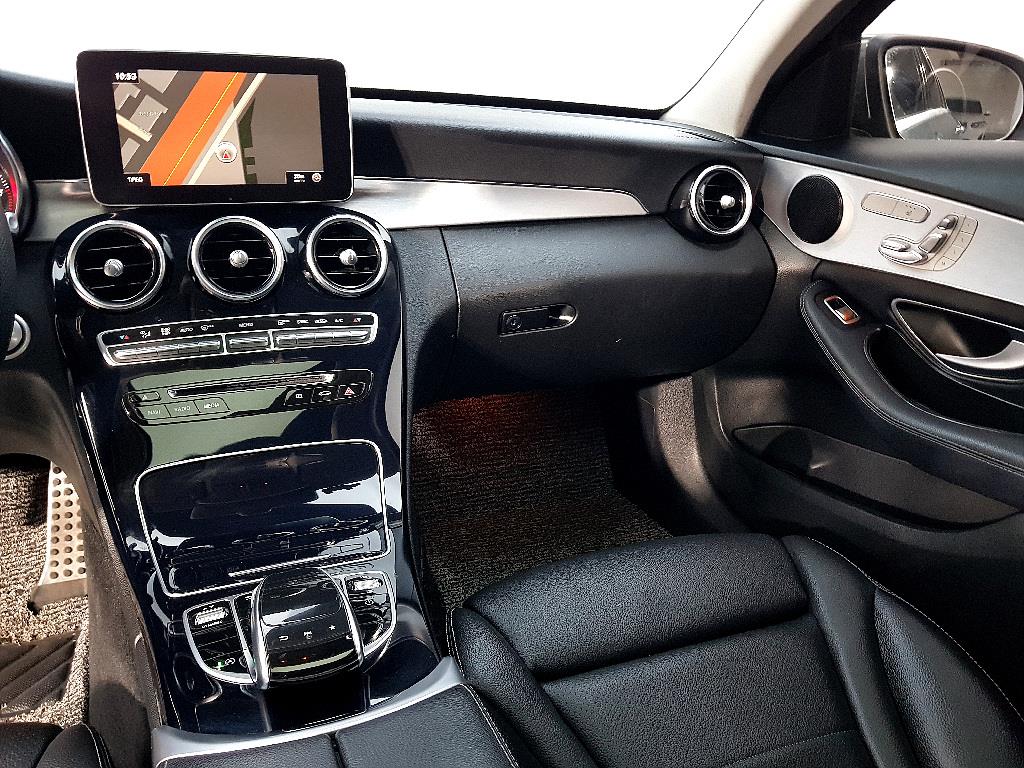 Mercedes Benz C Class - Vista 10